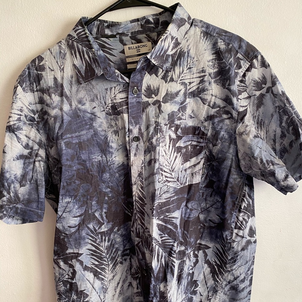 Billabong floral shirt